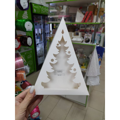 Коробка треугольная Елочка 23*15*4 см